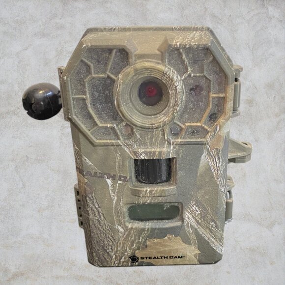 STEALTH CAM -- Digital Scouting Trail Camera, 32 Gig Mem Card, Water Resistant - Picture 13 of 14